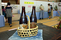 地震の記憶を伝えるビール